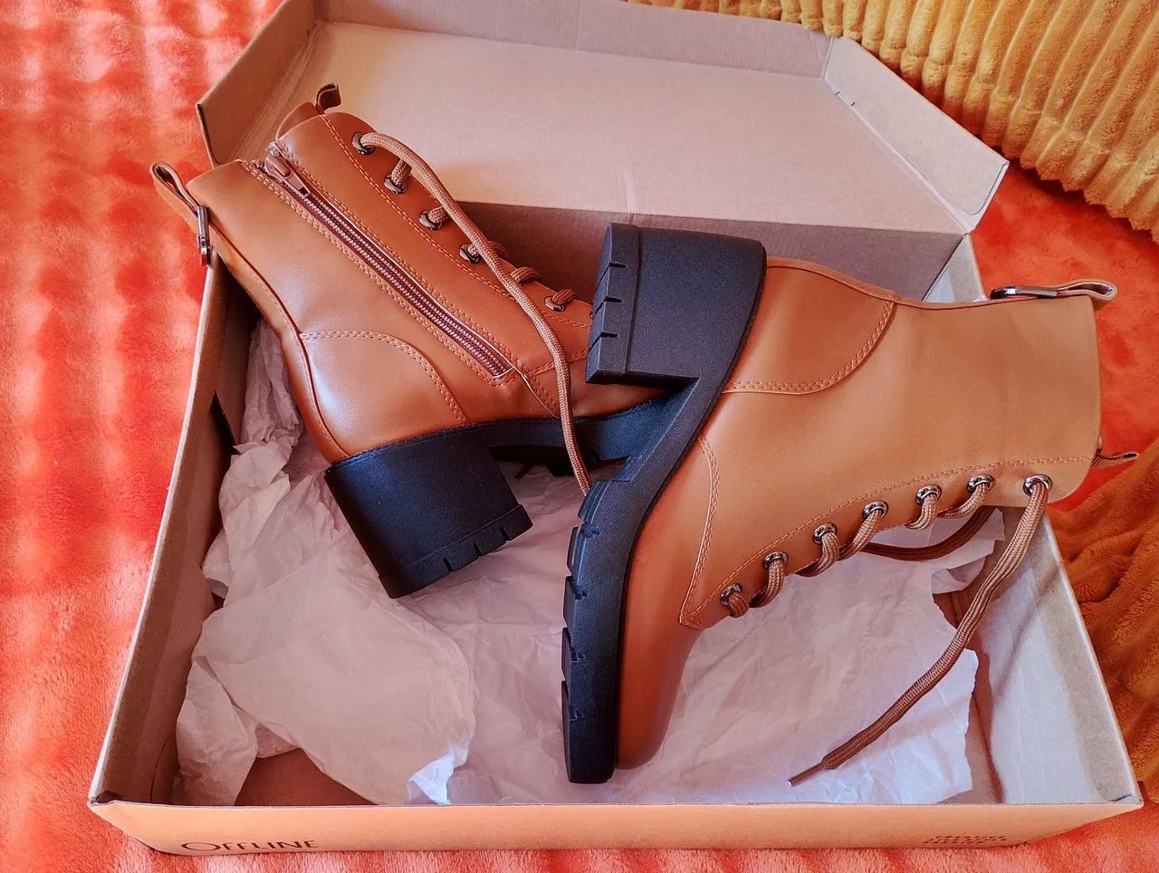 Bota Spatifilus BOTA NOVA NA CAIXA NUNCA USADA N 35 Calçados