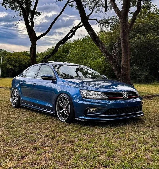 ? Volkswagen Jetta Highline 2.0 TSI 2016 Stage 3 - 350 cv | Azul Silk ?