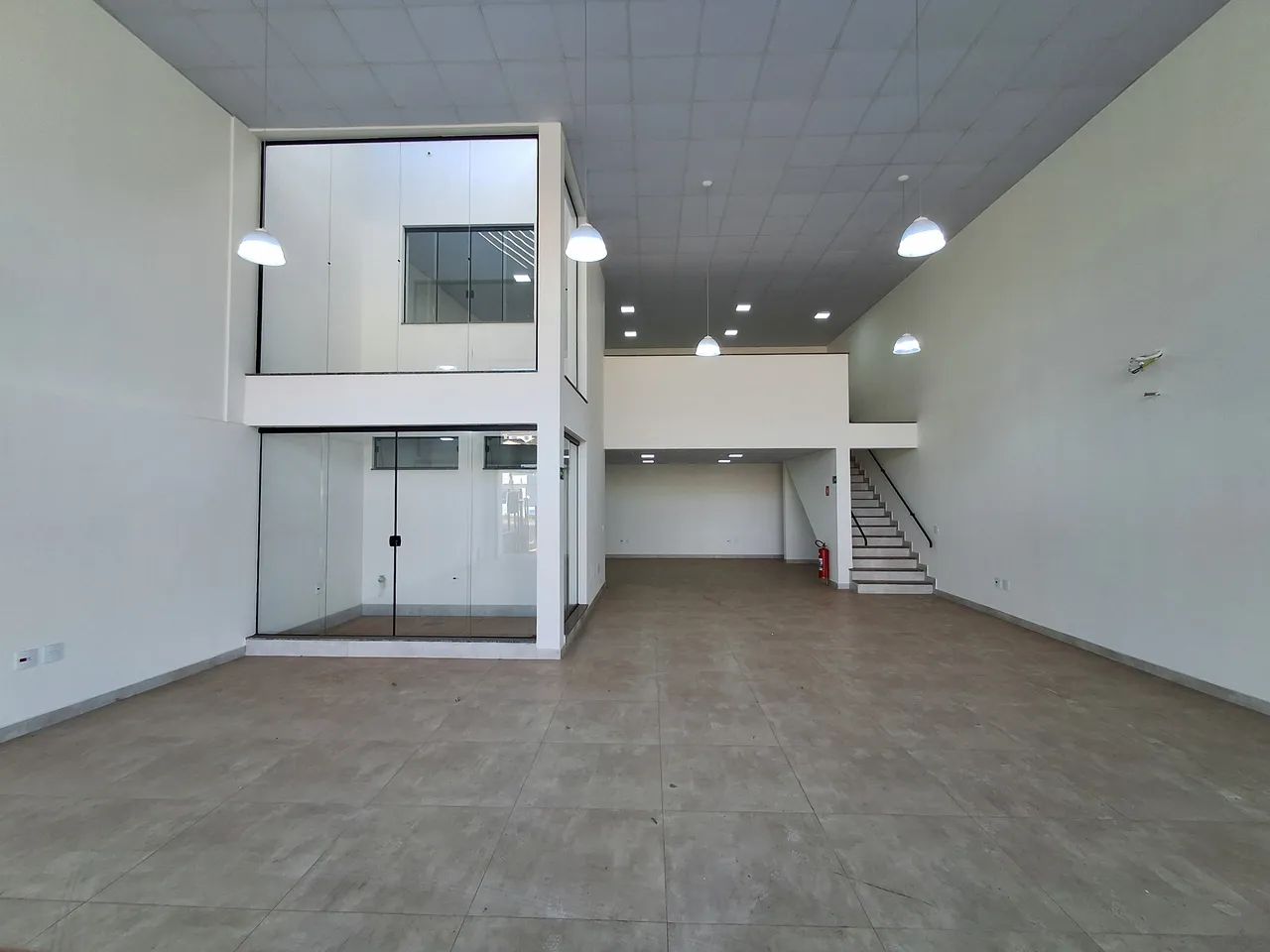 Centro comercial para aluguel possui 275 metros quadrados em Jardim Francano - Franca - SP - Foto 3