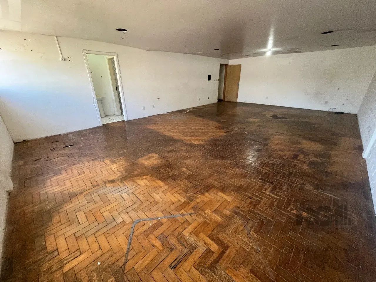 KOTEL IMOBILIÁRIA aluga excelente pavilhão no bairro São João, em Porto Alegre!Terreno amp - Foto 6