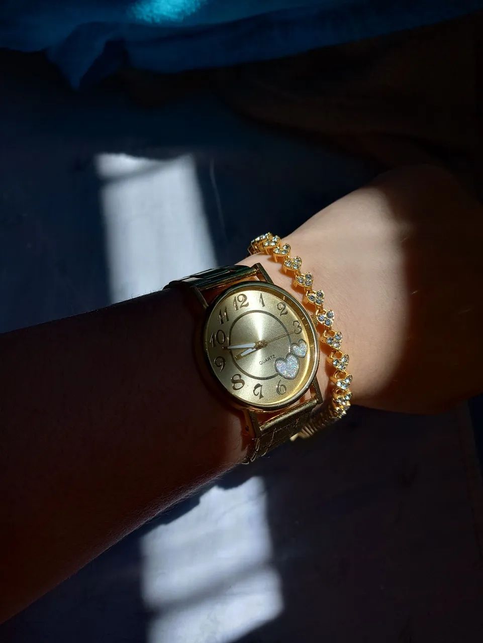 Kit Relógio + Pulseira Dourada Feminina