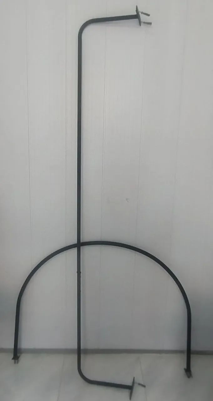Arara e provador 