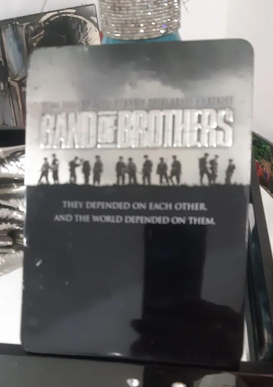 Box de Lata cm 6 dvds - Band of Brothers em ingles - DVD