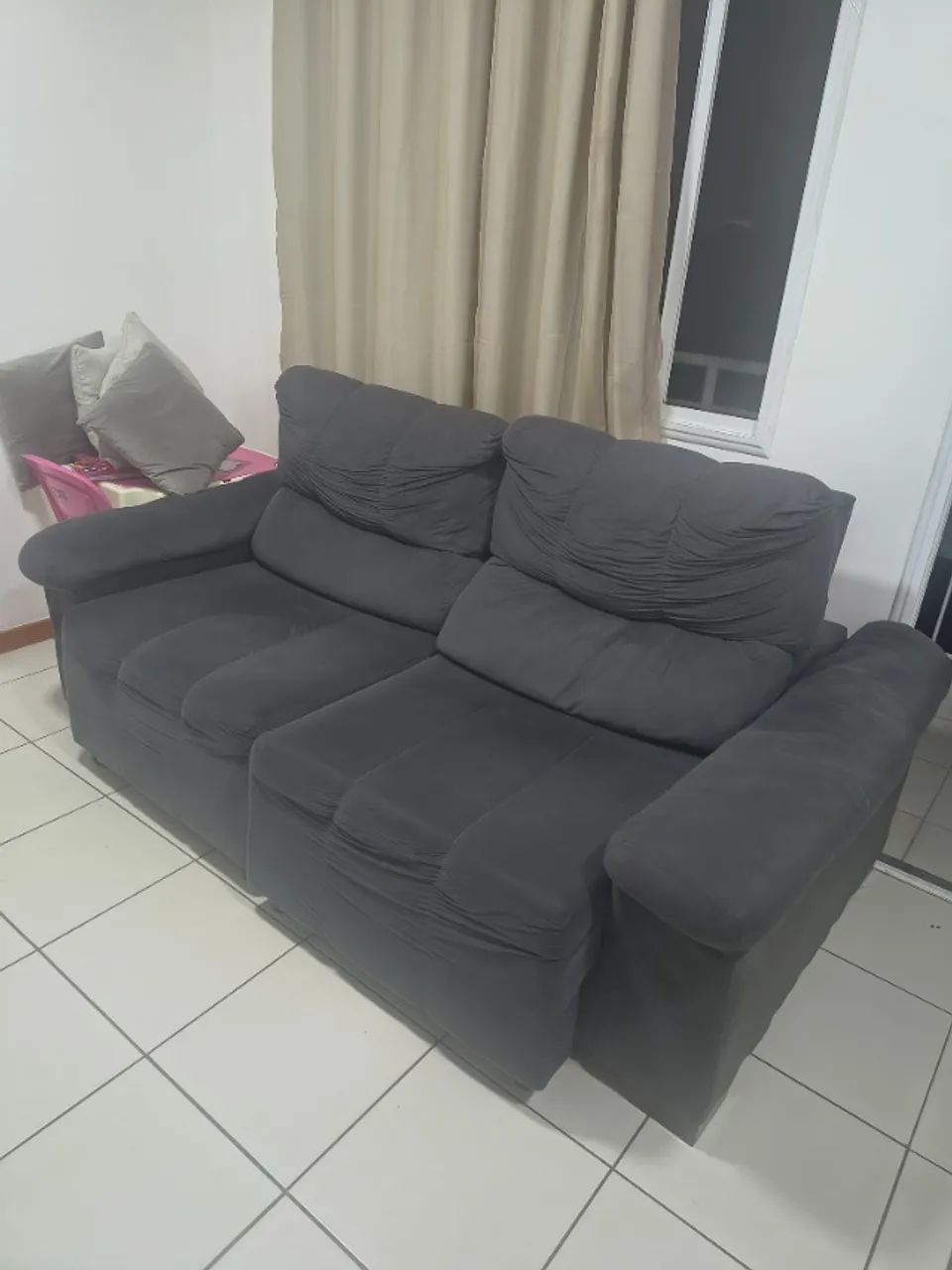 SOFÁ 3 LUGARES MARJOM CINZA RETRÁTIL E RECLINÁVEL (Brinde CAPA E ALMOFADAS)  R$ 1.300 - Foto 3