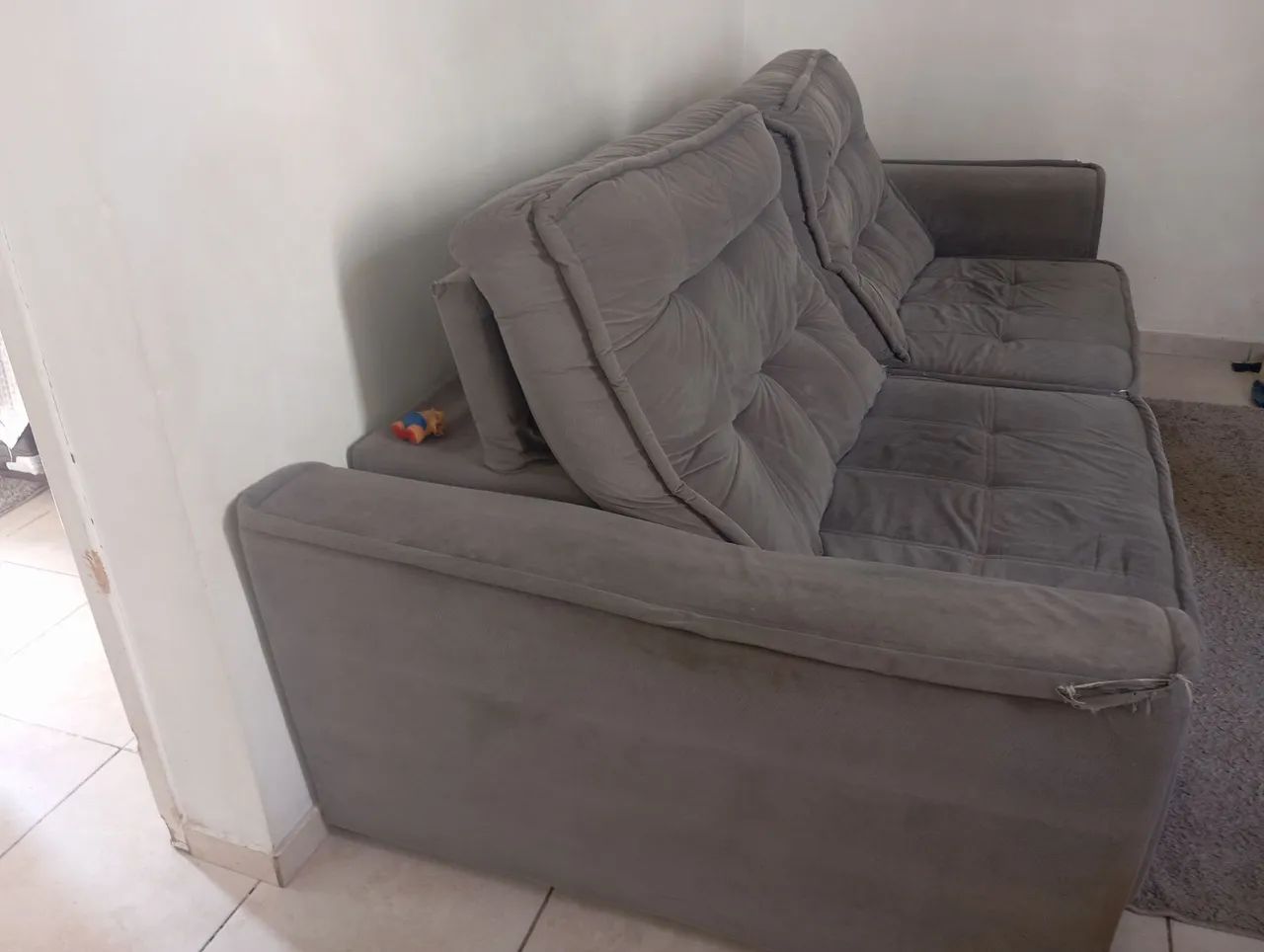 Sofá retrátil em excelente estado 