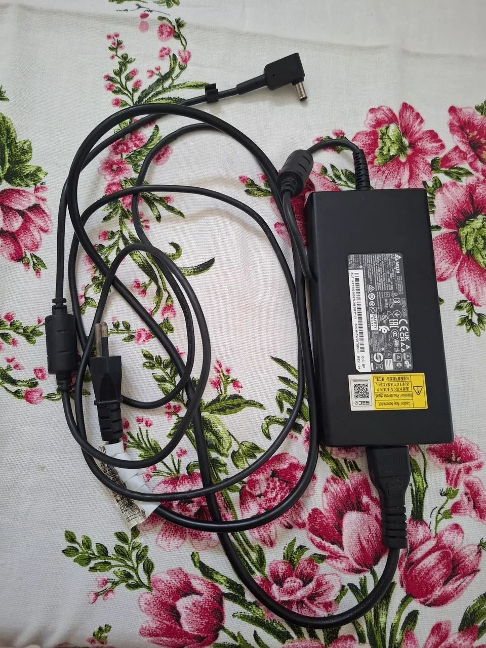 Carregador Fonte Notebook Original Delta Eletronics 