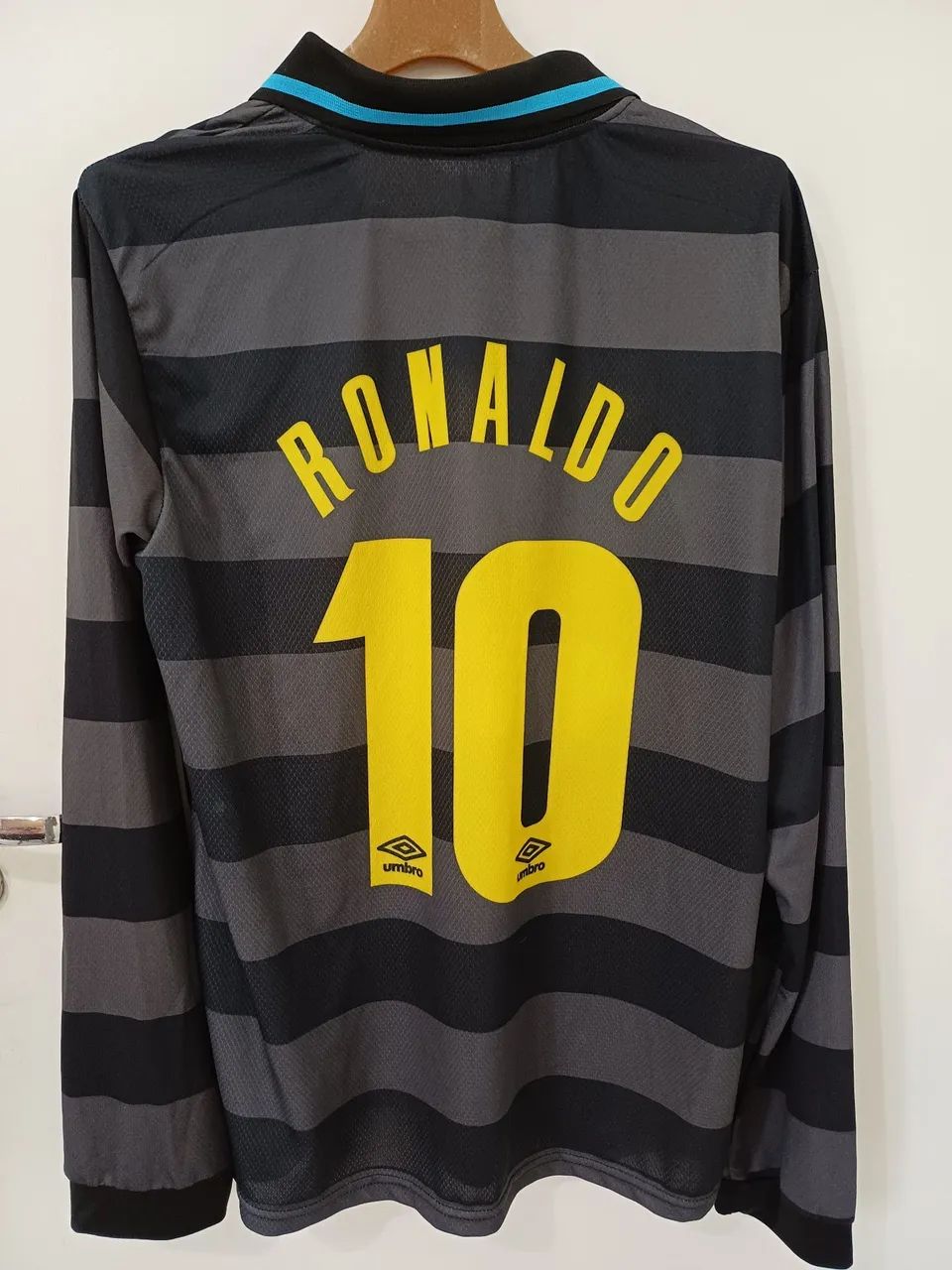 Camisa Umbro Inter de Milão III 1997-98 RONALDO 10 G - Roupas