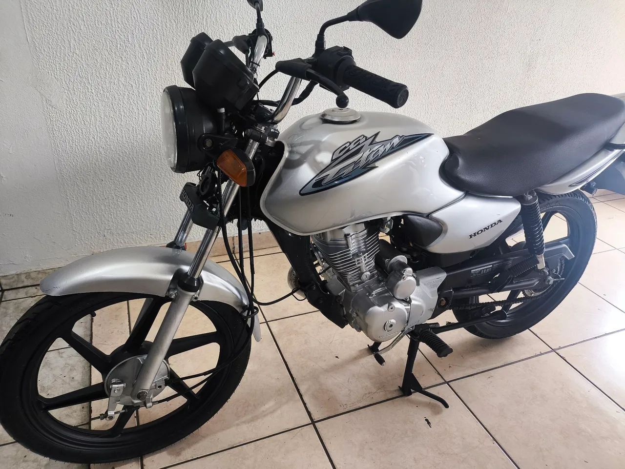 Titan 125 Es - Foto 2