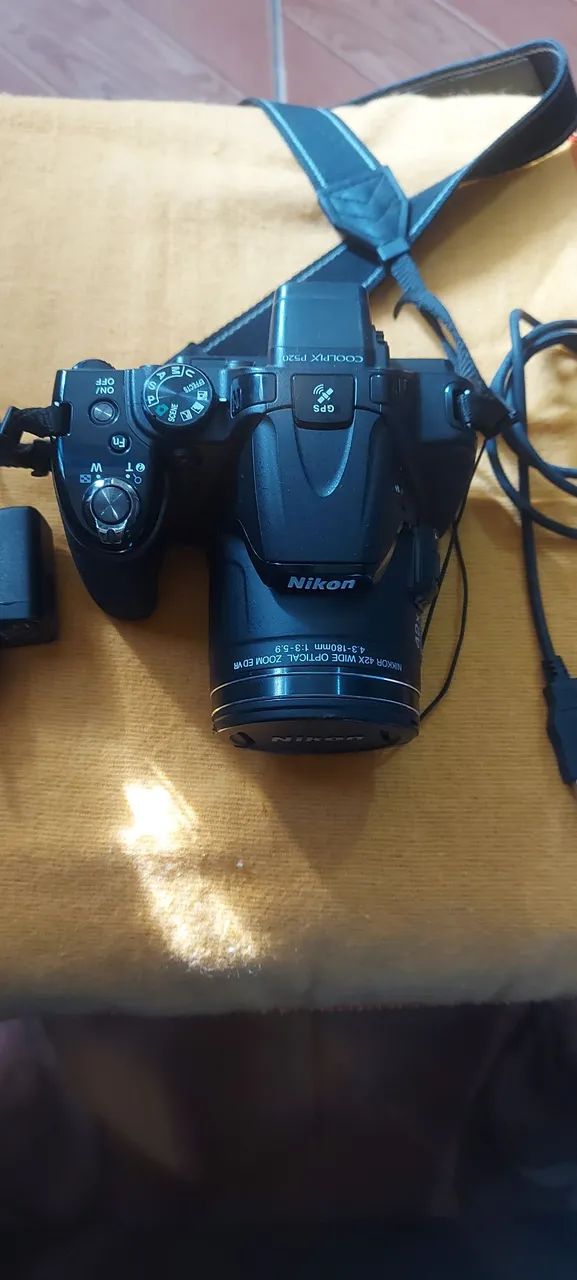 Câmera NIKON COOLPIX P520 - Câmeras e Filmadoras - São Cristóvão