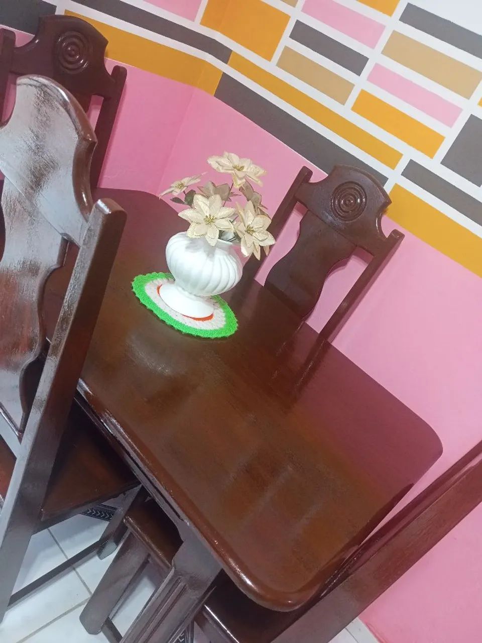 Mesa de jantar de madeira pura. - Foto 3