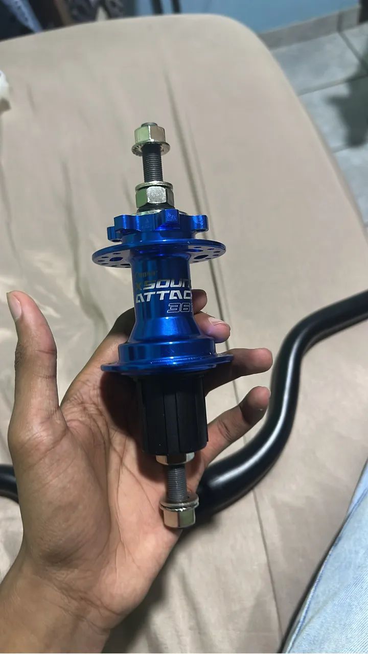 Cubo barulhento viper attack
