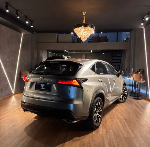 Lexus NX-200t F-sport 2.0 16V 238cv Aut., foto 2 de 13
