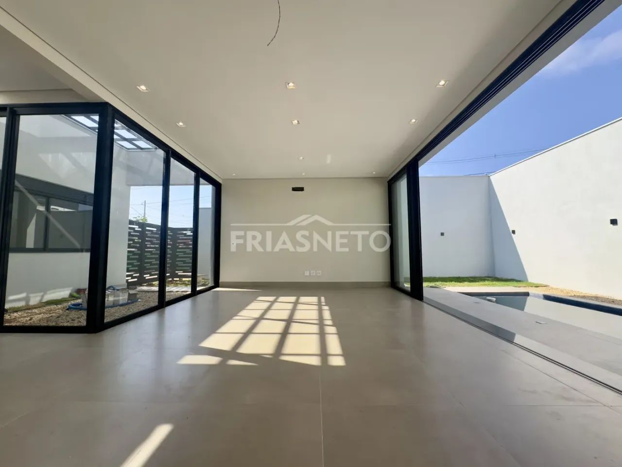 Casa Terrea a Venda Condominio Damha II - Foto 2