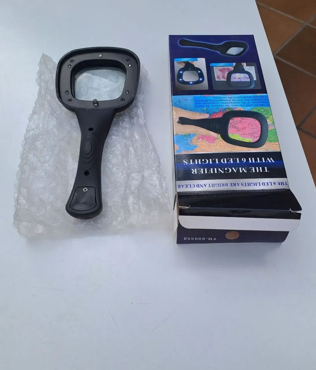 Magnifier com 6 led lights - Foto 2