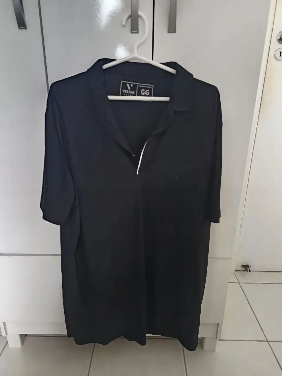 Camisa polo preta sem uso 