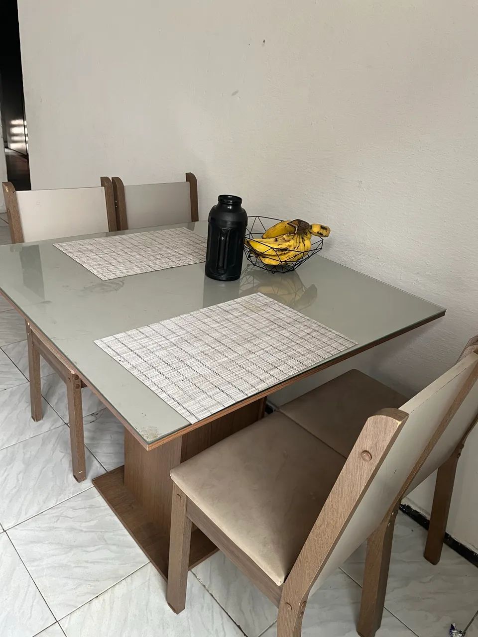 Mesa com 4 cadeiras  - Foto 3