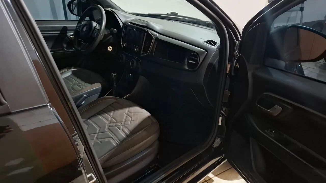 Fiat Strada Volcano 1.3 Flex 8V CD 2023 - Foto 5