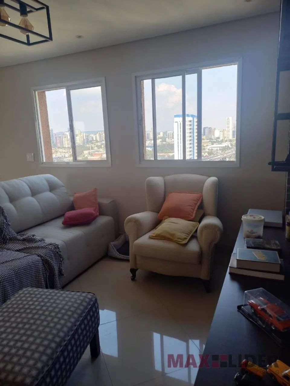 Apartamento / Cobertura à Venda e Locação