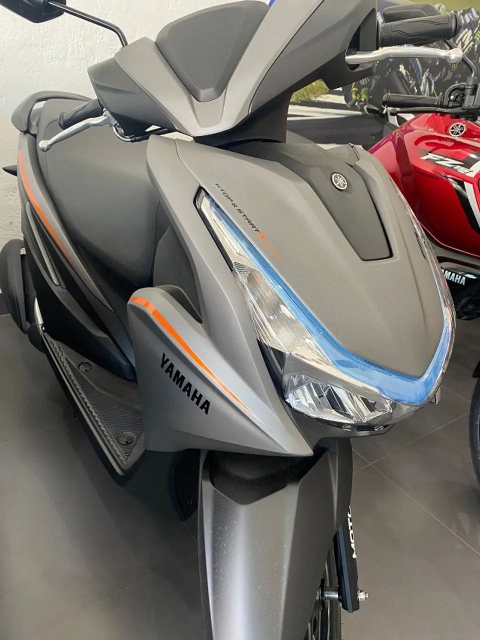 Fluo 125 - Foto 2