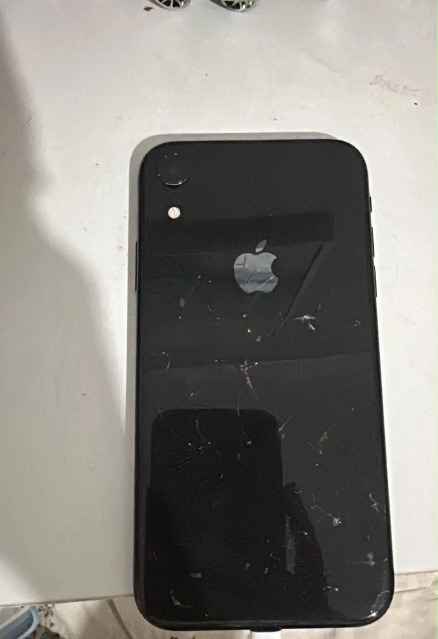 VENDO IPHONE XR-BATERIA 75%