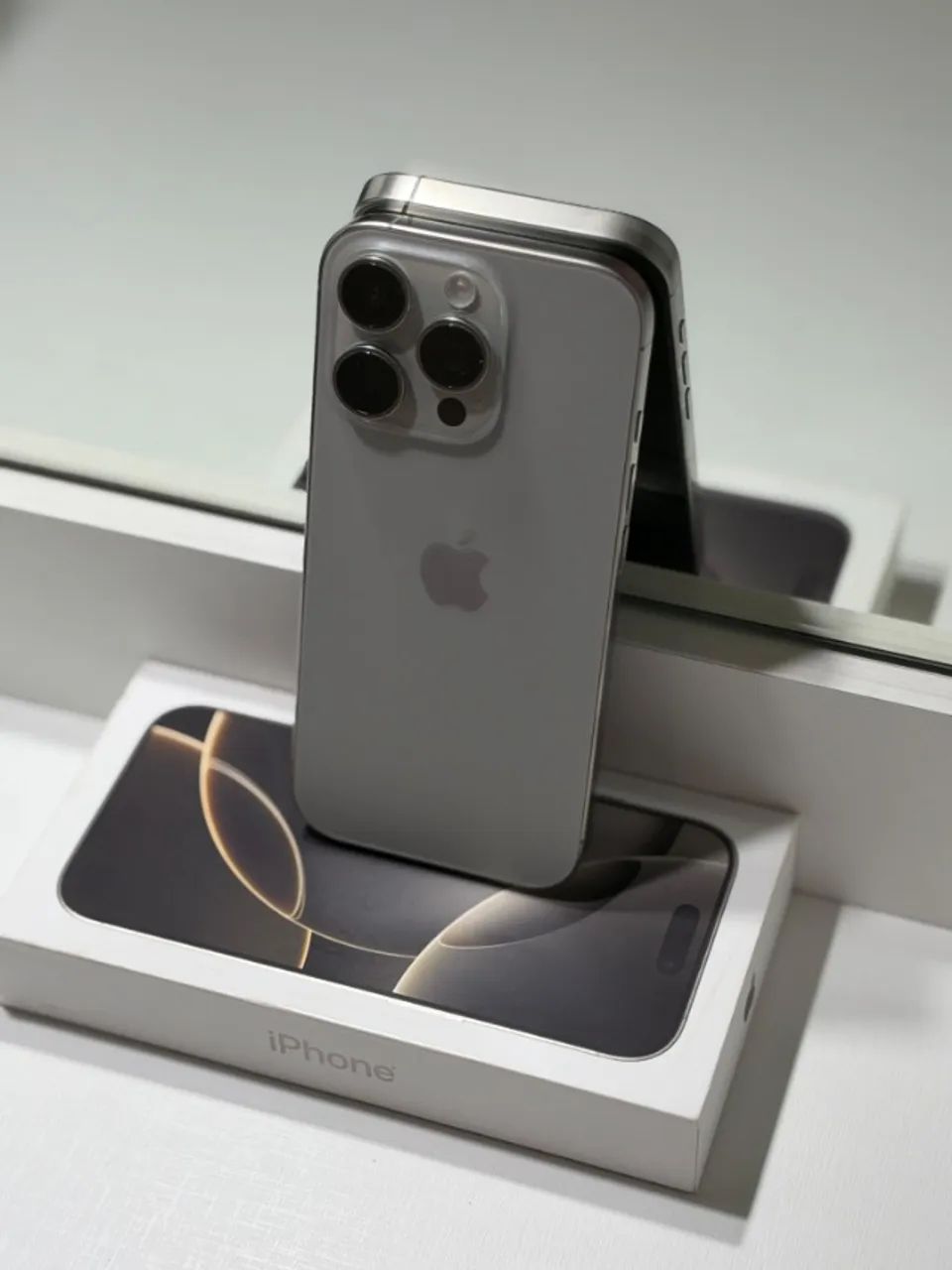 Apple iPhone 16 Pro (256 Gb) - Titânio Natural - Foto 4