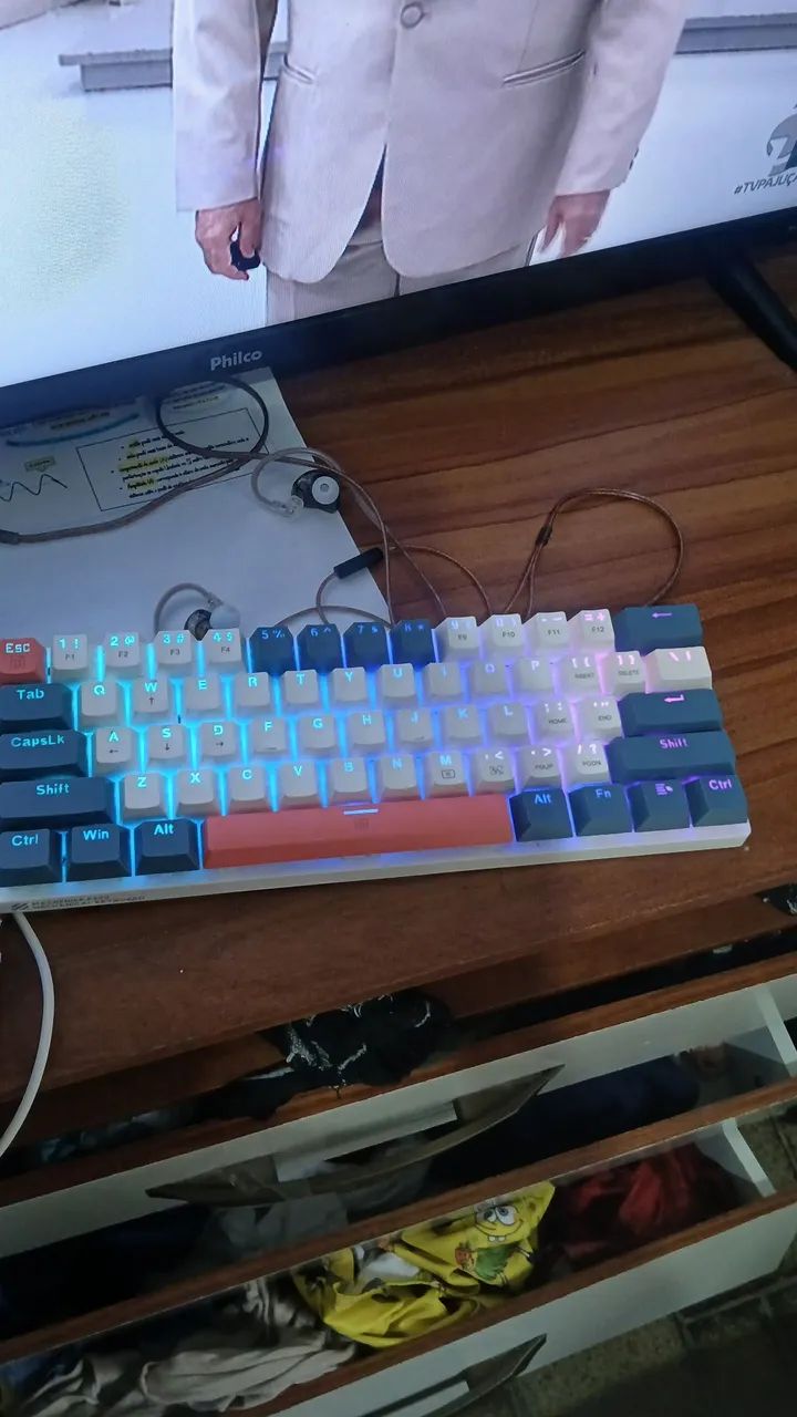 teclado gamer mecânico 