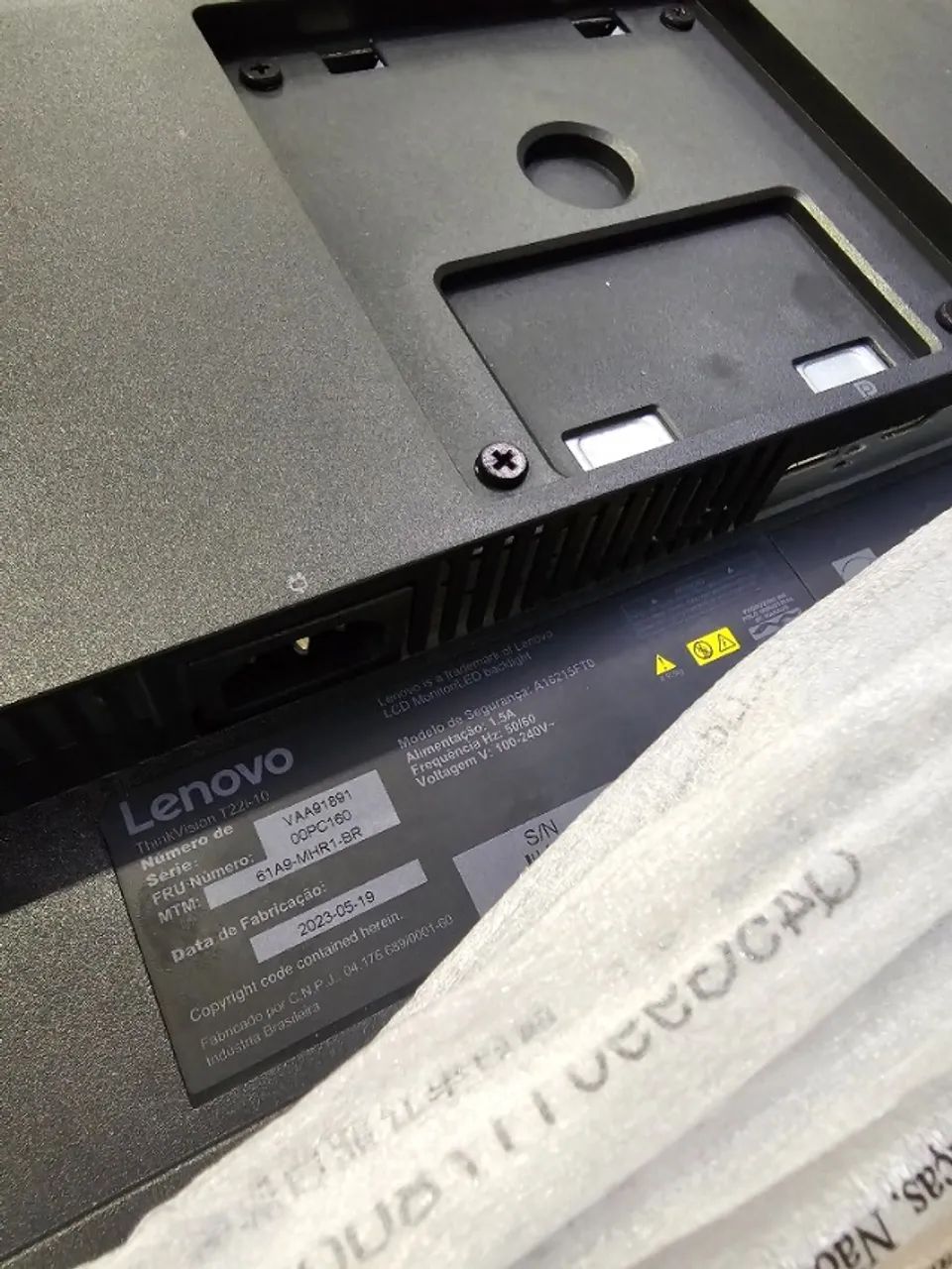 ThinkVision T22i-10
