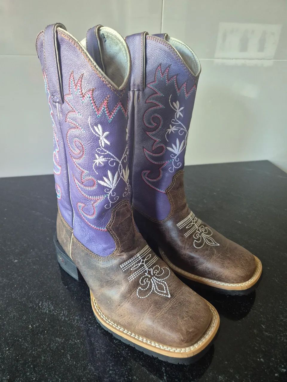 Bota de Couro West Feminina 