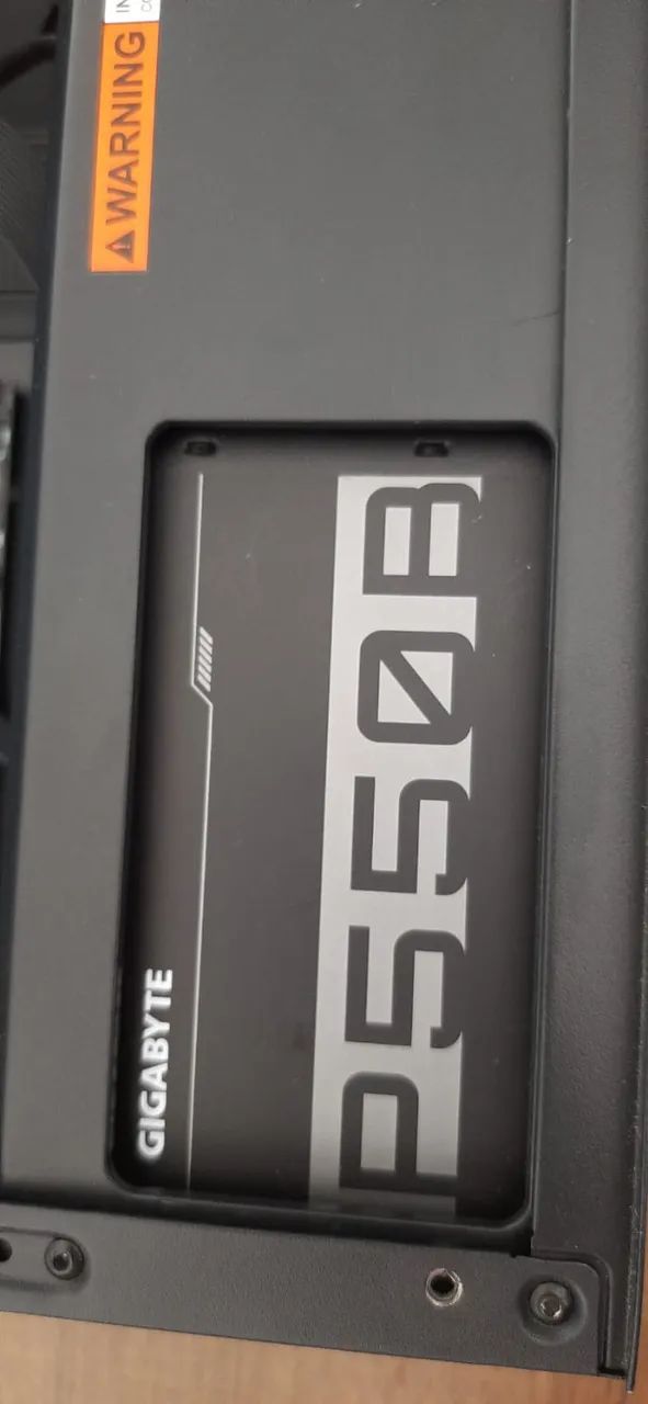 Fonte para PC Gigabyte GP-P550B 550W