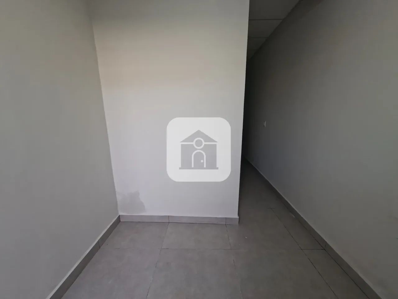 Casa para locação no bairro Luizote