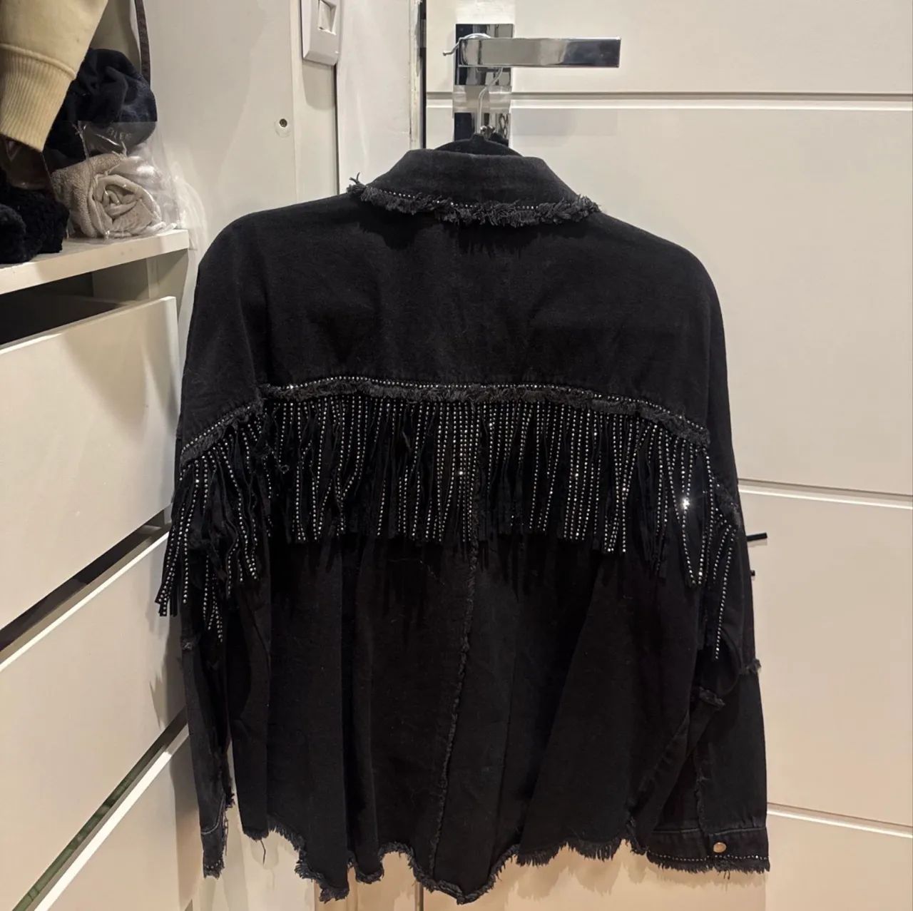Jaqueta Zara jeans preta com brilho - Foto 3