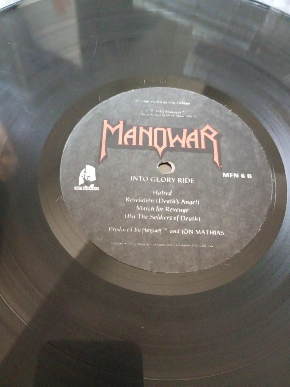 LP MANOWAR Into Glory Ride Vinil Importado  - Foto 2