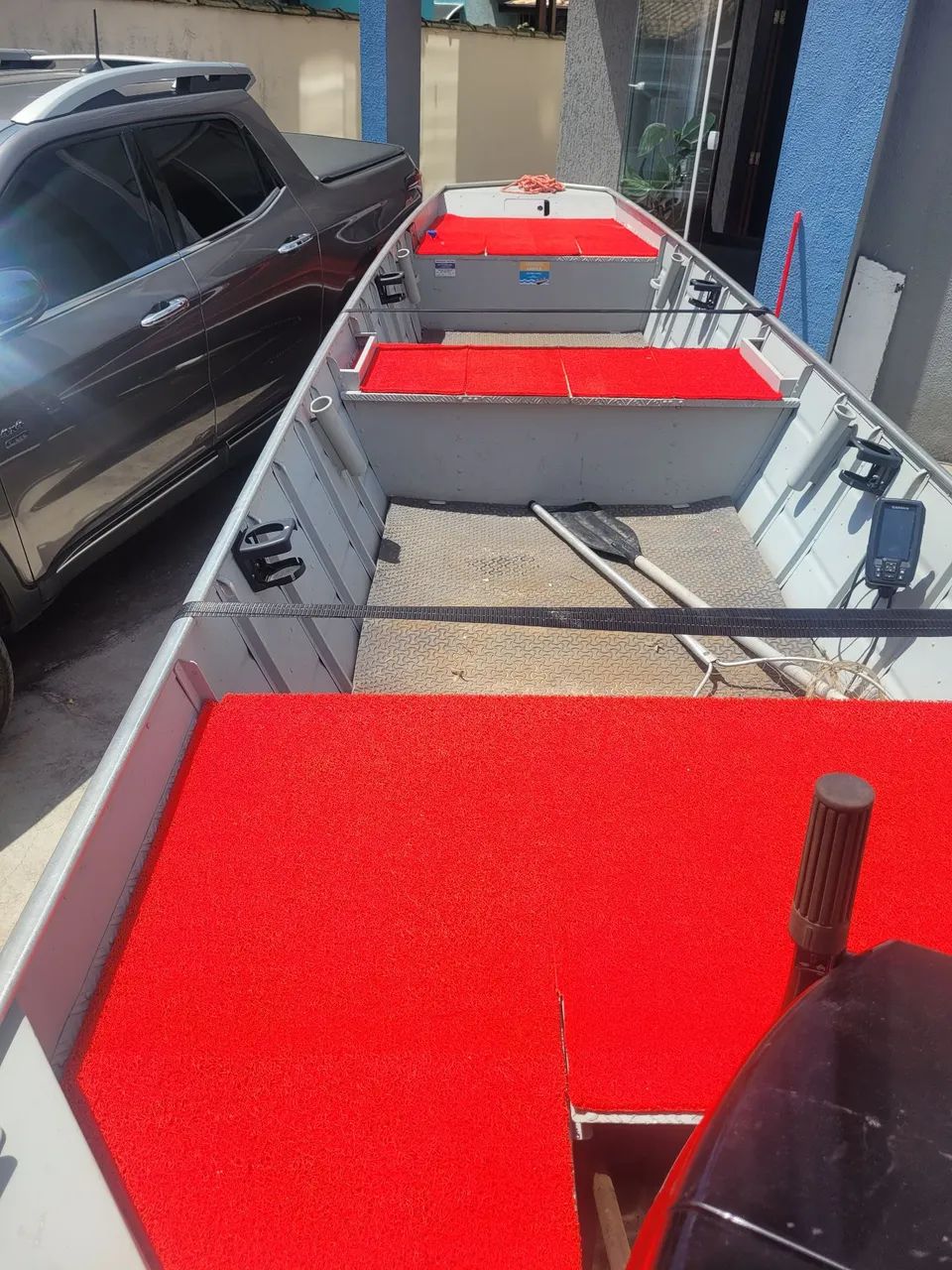 Barco semi chato 6m COMPLETO, com carreta, motor 30hp e todos acessórios. - Foto 2