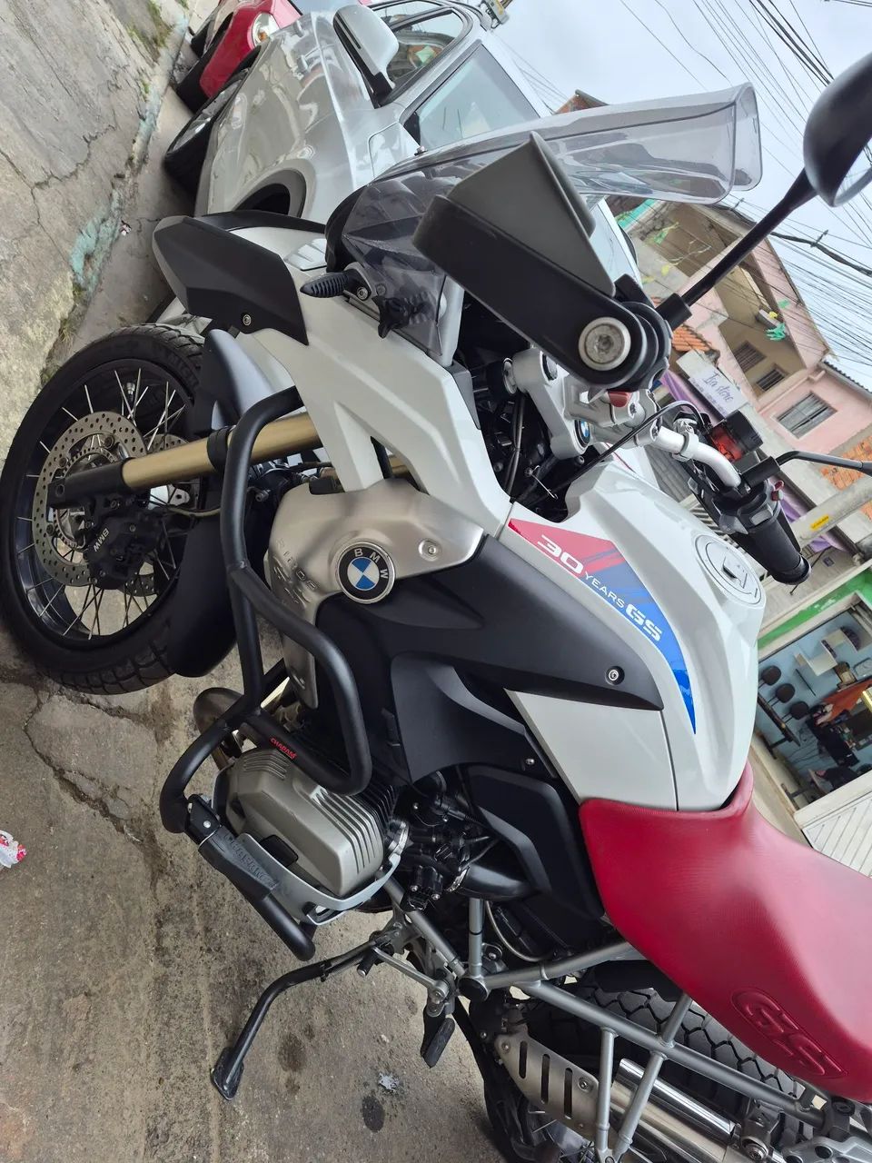 Moto impecável 