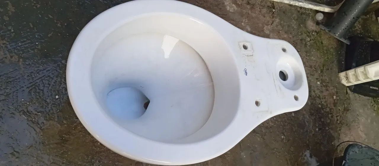 Vaso sanitário CELITE de caixa acoplada  - Foto 2