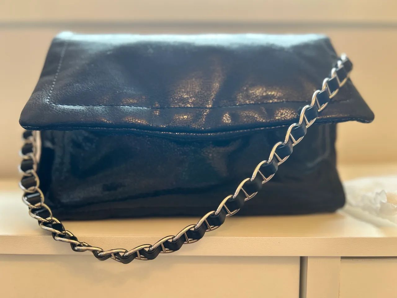 Bolsa Arezzo Preta Verniz  - Foto 4