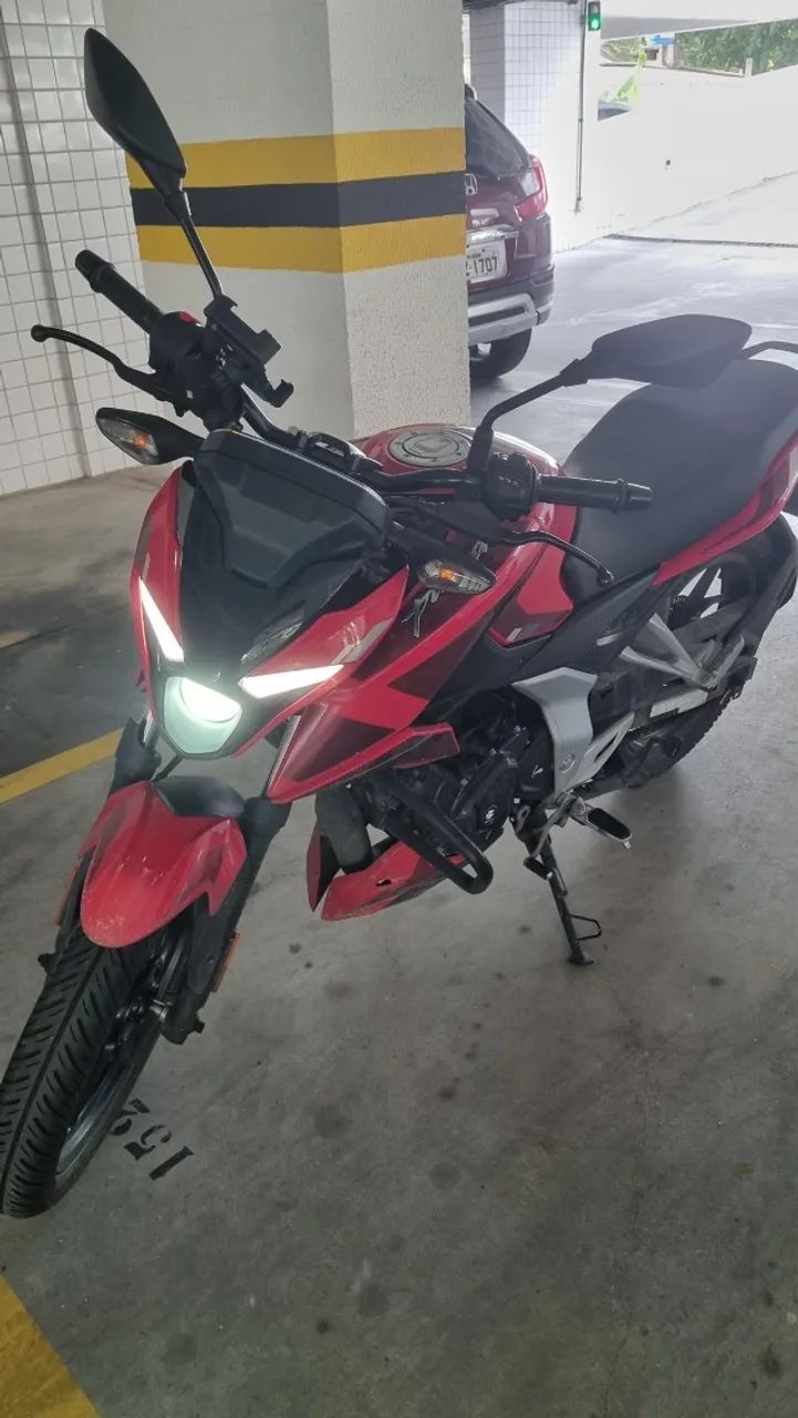 BAJAJ PULSAR N150 - Foto 4