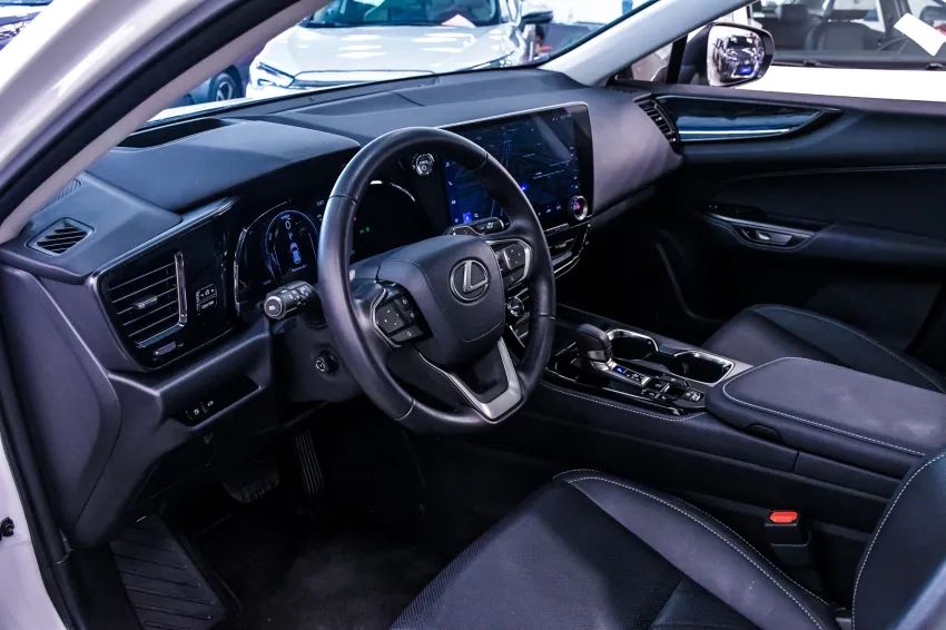 Lexus NX-350h Luxury 2.5 16V Aut. (hybrid), foto 14 de 19