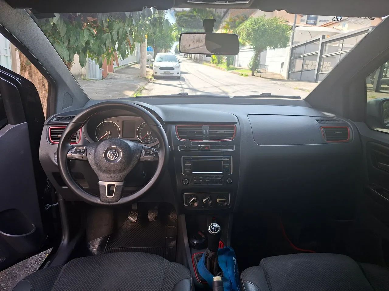 Volkswagen Fox Rock IN RIO 1.6 MI Total Flex 8V 5P 2014 - Foto 7