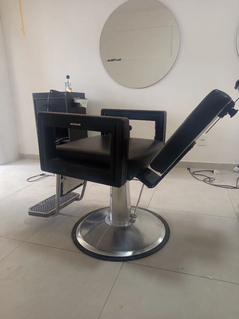 Vendo cadeira de salão de beleza  - Foto 3