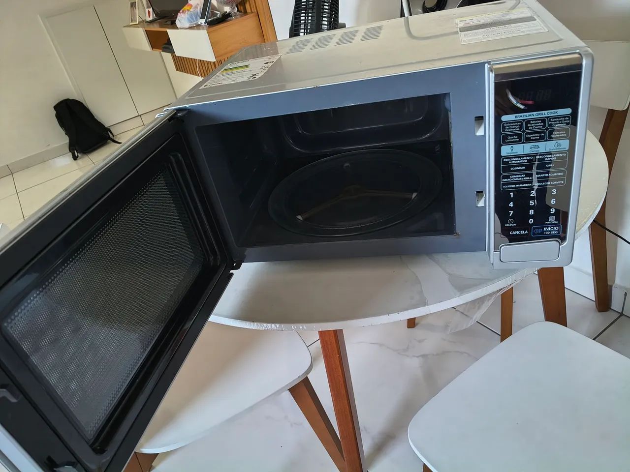 Microondas LG MH7049C 127V 30 Litros - Foto 2