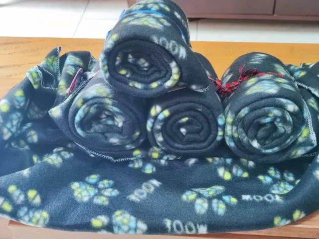 04 Unidades - Cobertor em Soft 60x90cm Para Cães E Gatos - Foto 2