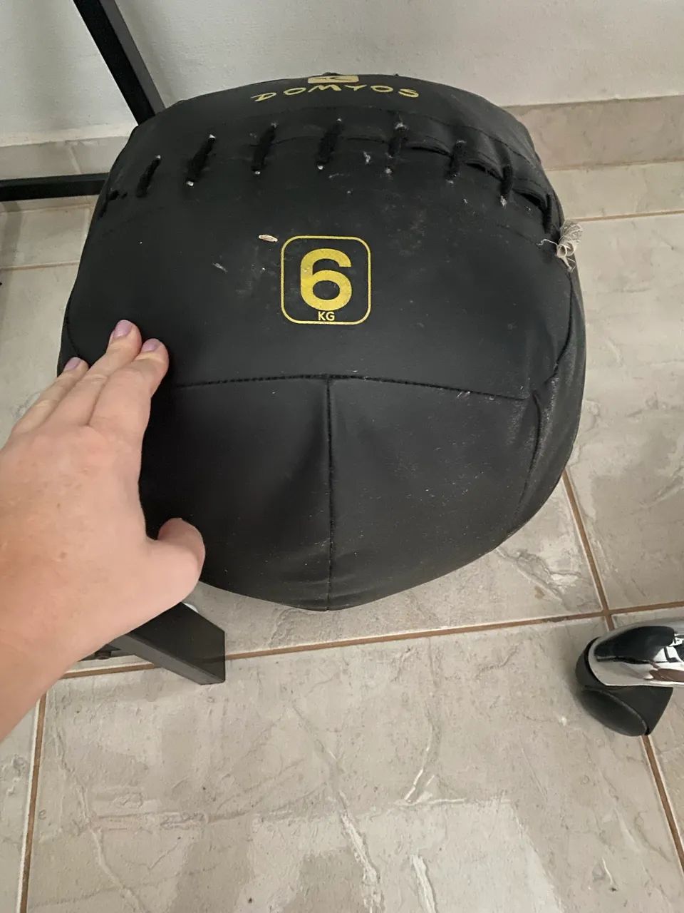 Wall boll 