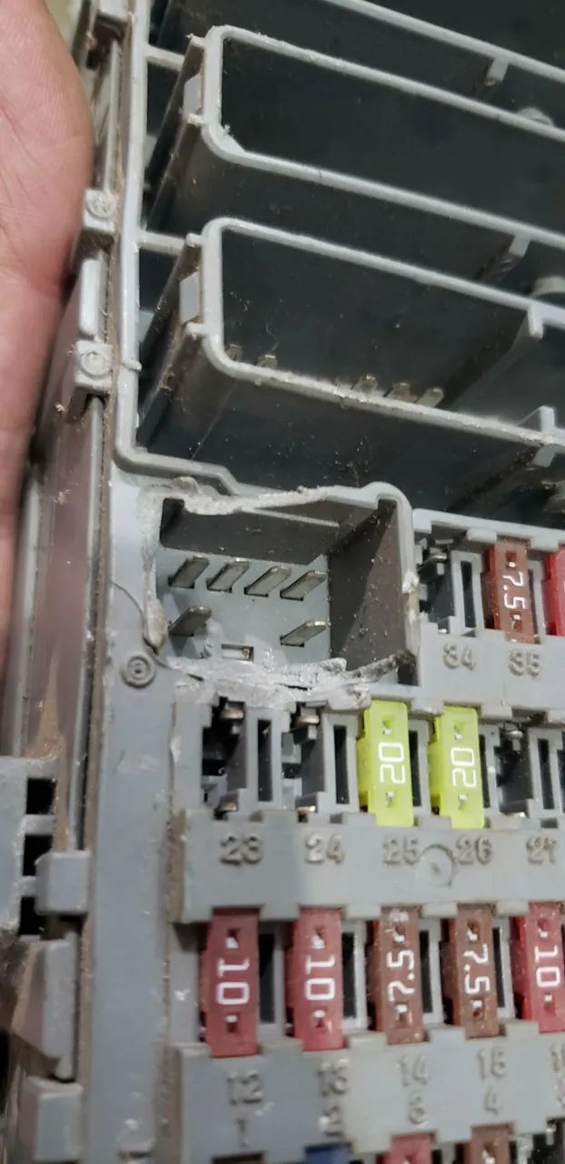 Caixa fusiveis New Civic 07 11  - Foto 5