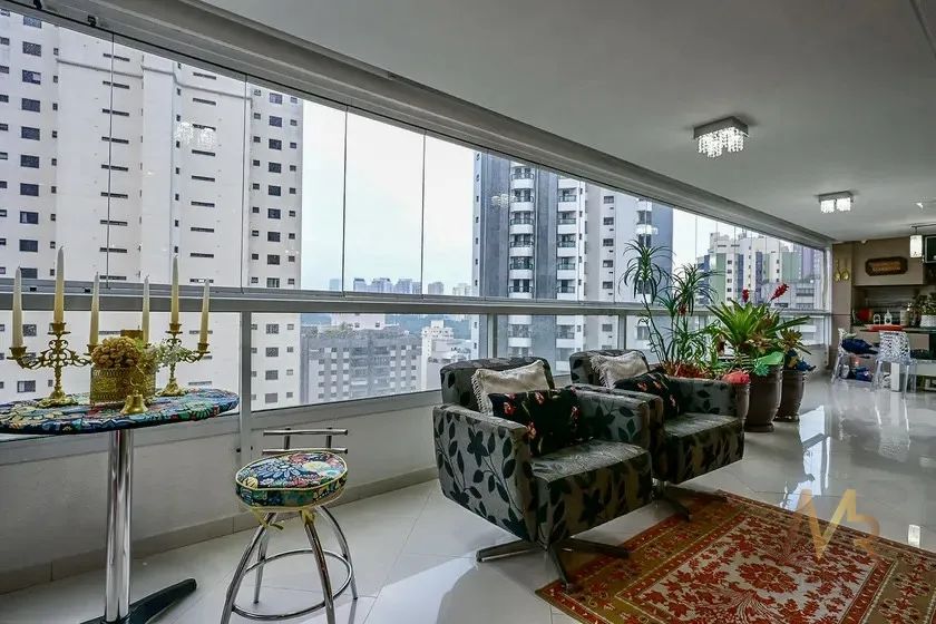 Apartamento mobiliado de 3 dormitórios e 3 vagas - Foto 2