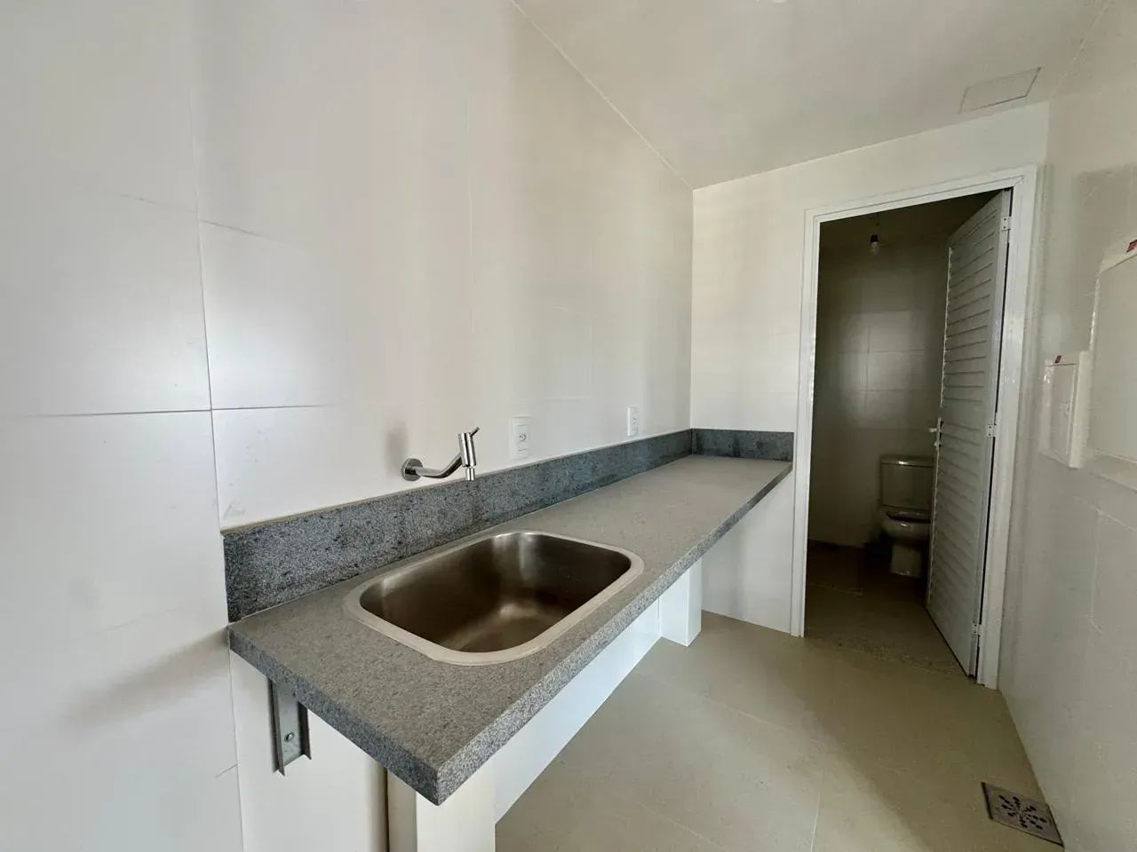Imóvel para venda tem 245 metros quadrados com 4 quartos em Setor Bueno - Goiânia - GO - Foto 10