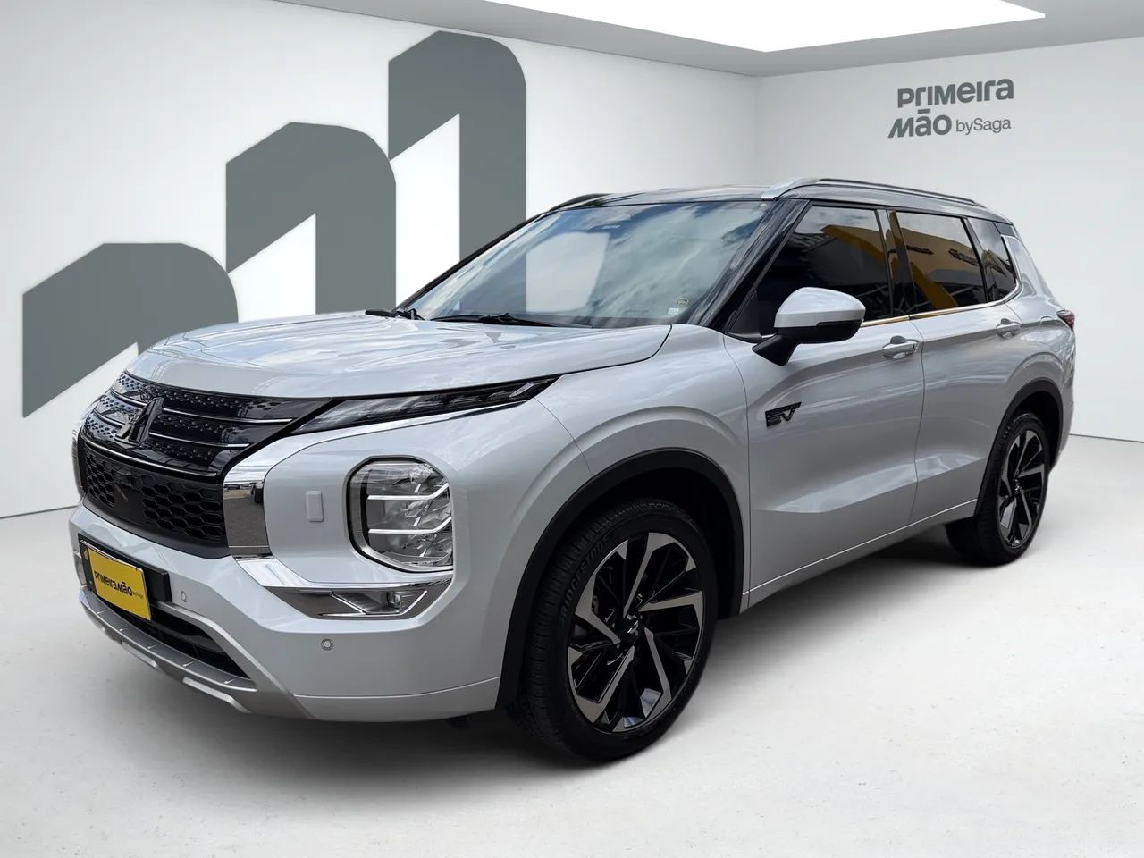 Mitsubishi Outlander OUTLANDER Signature 2.4 4x4 Aut (Híb) 2026
