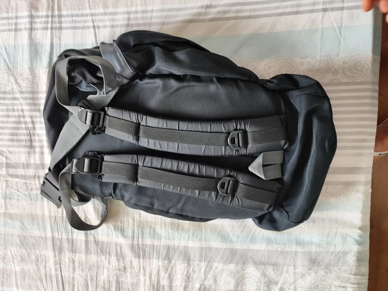 Mochila trilhas e rumos semi nova. - Foto 3