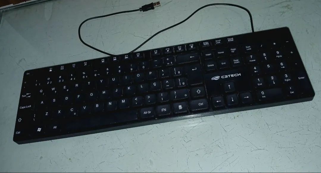 Teclado C3Tech USB com fio