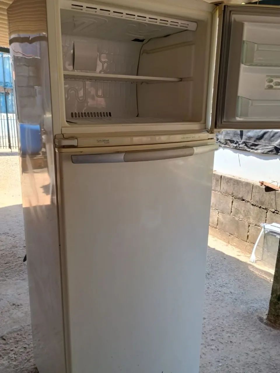 Geladeira 220v funcionando  - Foto 4